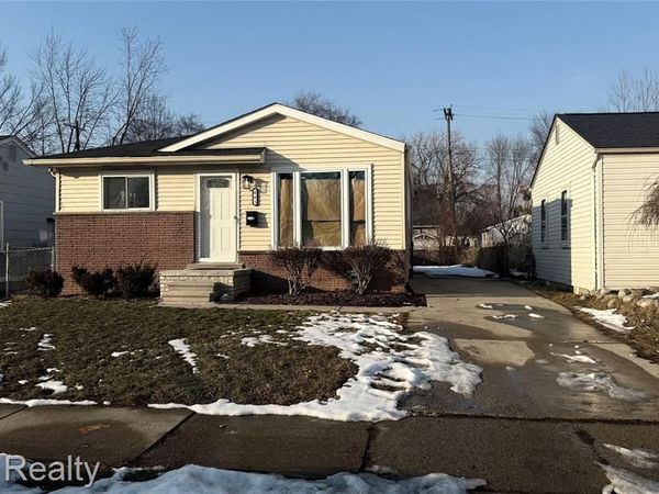641 E Brockton Avenue, Madison Heights, MI 48071