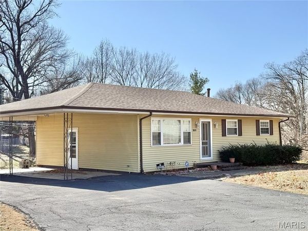 10 Leo Drive, Fairview Heights, IL 62208