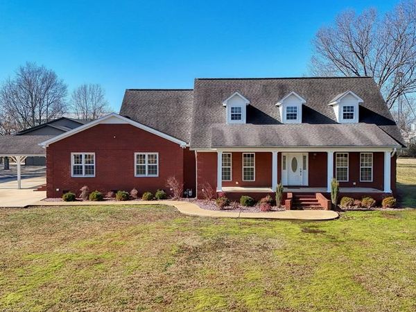 101 Oak Ln., Gleason, TN 38229