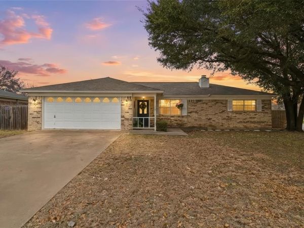 178 Norwood Drive, Woodway, TX 76712