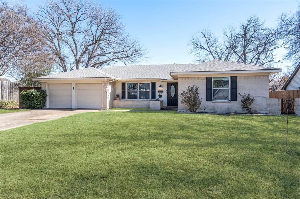 2890 Meadow Port Drive, Farmers Branch, TX 75234 Main Photo