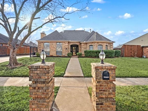 3528 Meadowside Drive, Bedford, TX 76021