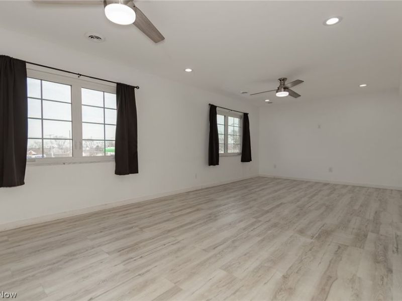 5393 Pearl Road, Parma, OH 44109 Photo 22
