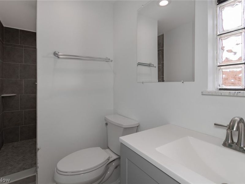 5393 Pearl Road, Parma, OH 44109 Photo 29