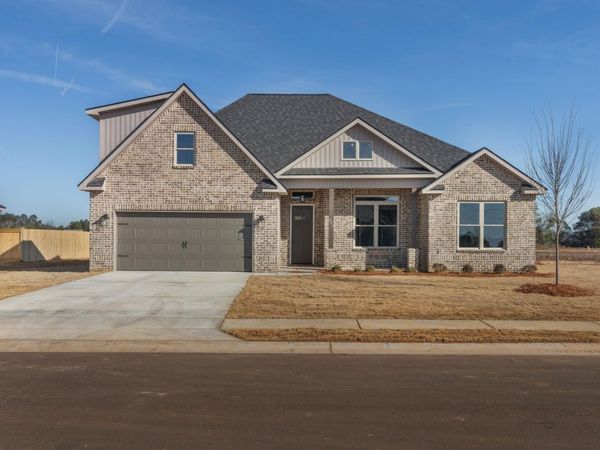 203 Farmland Circle, Perry, GA 31069