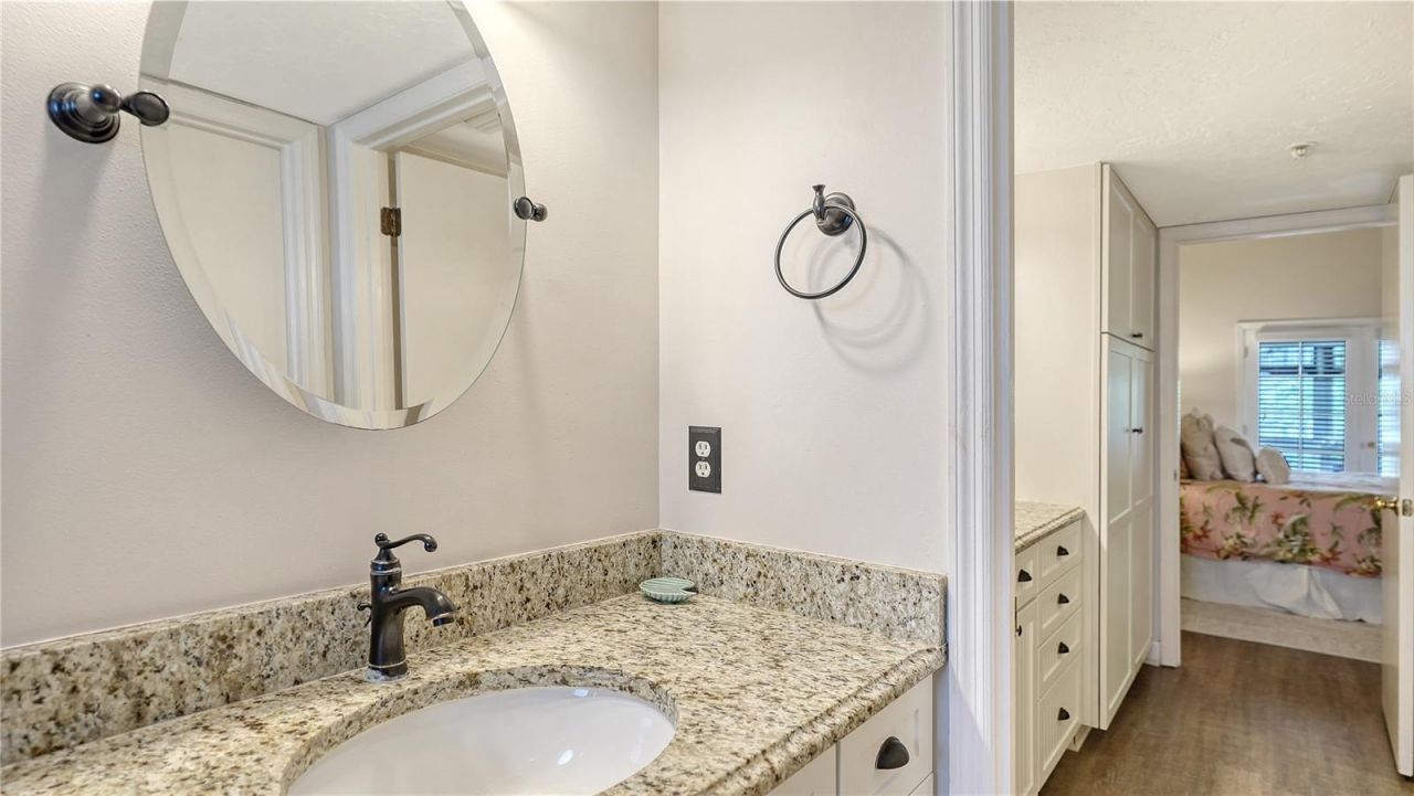 1350 Siesta Bayside Drive, Unit 1350B, Sarasota, FL 34242 Photo