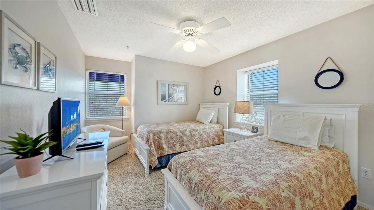 1350 Siesta Bayside Drive, Unit 1350B, Sarasota, FL 34242 Photo