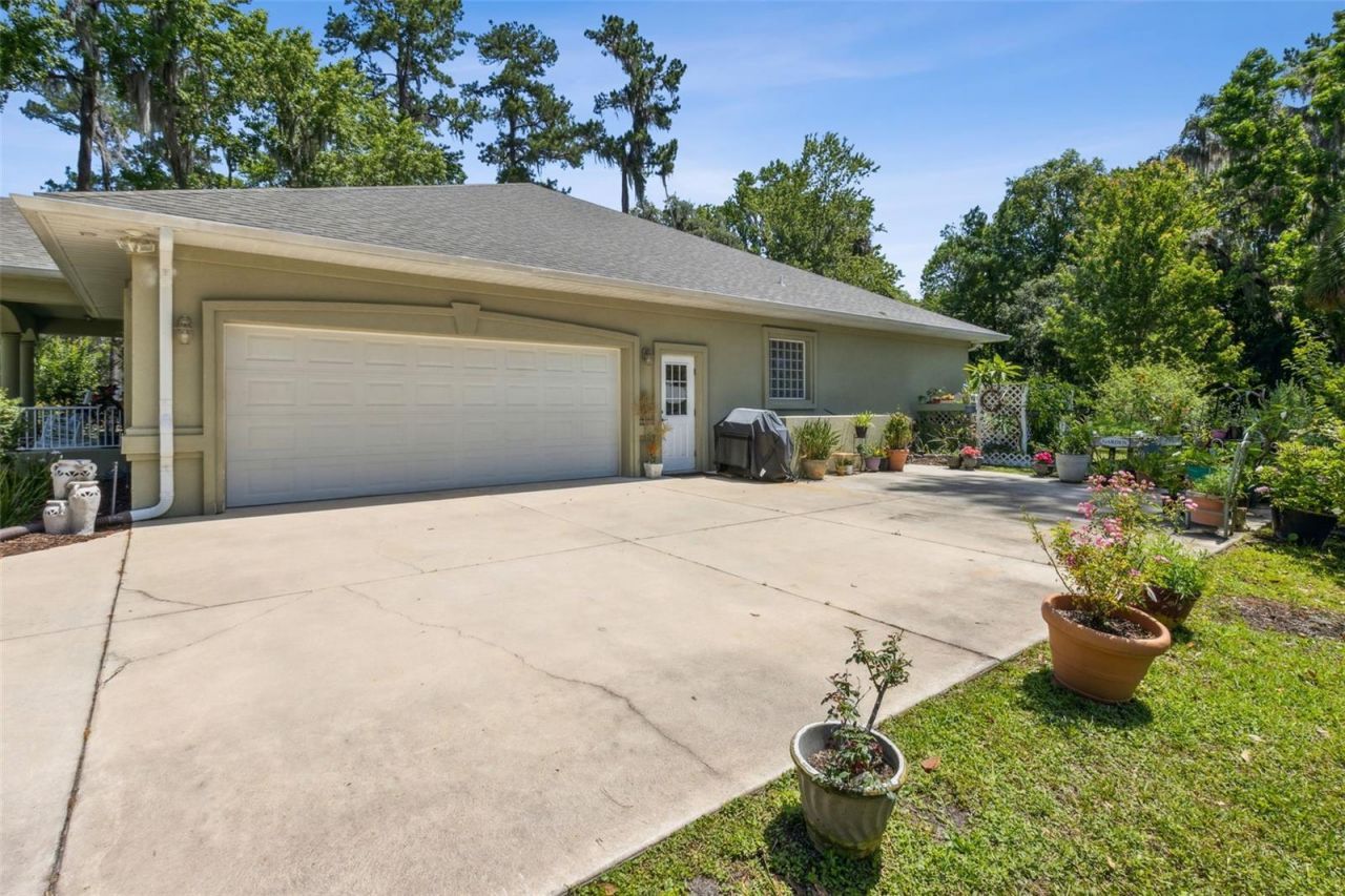 166 Mount Royal Avenue, Crescent City, FL 32112 Photo