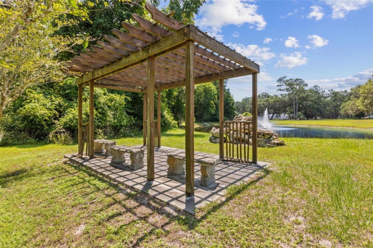 166 Mount Royal Avenue, Crescent City, FL 32112 Photo