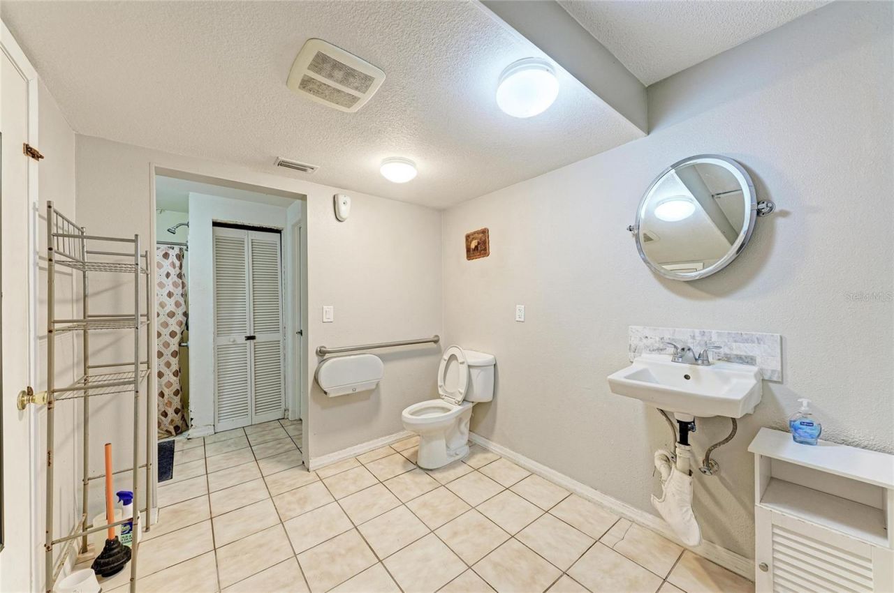 1205 44th Avenue E, Bradenton, FL 34203 Photo