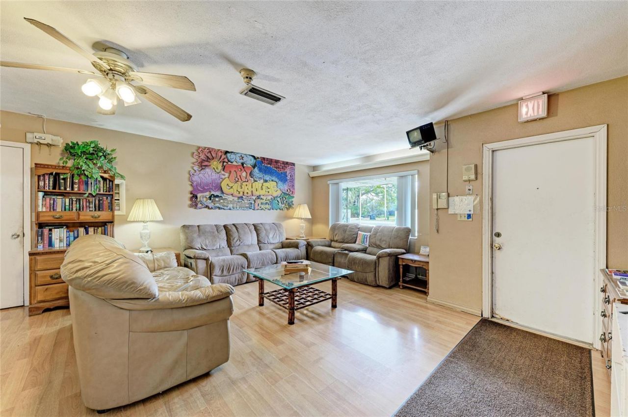 1205 44th Avenue E, Bradenton, FL 34203 Photo