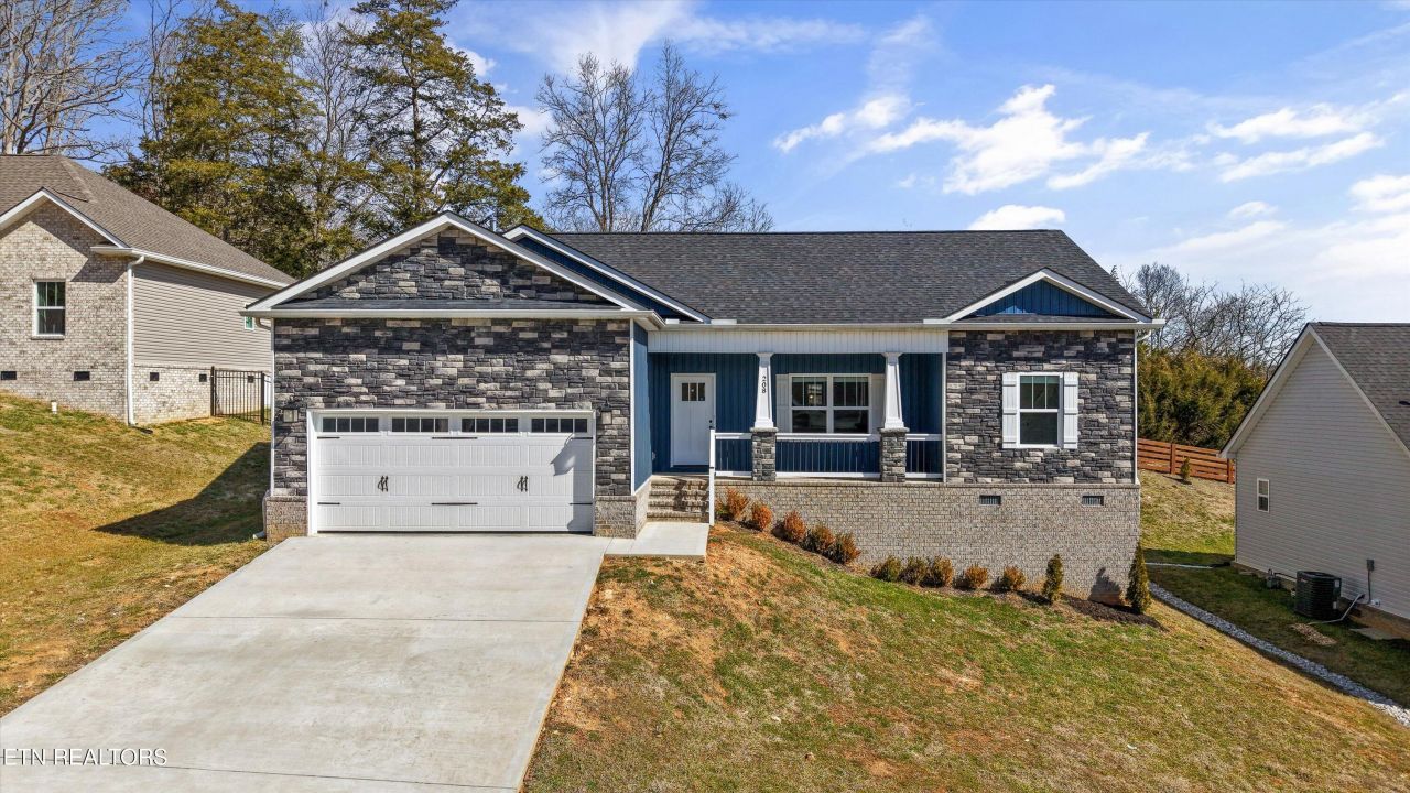 208 Daniel Morris Point, Clinton, TN 37716 Main Photo