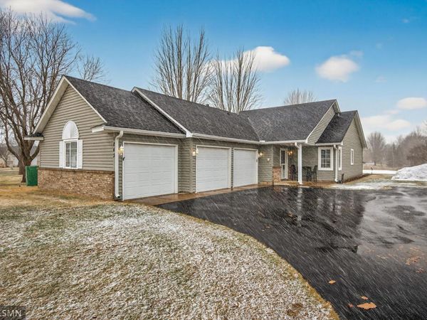 1843 Pioneer Lane, Centerville, MN 55038