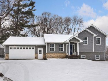 305 County Road 10 SE, Watertown, MN 55388