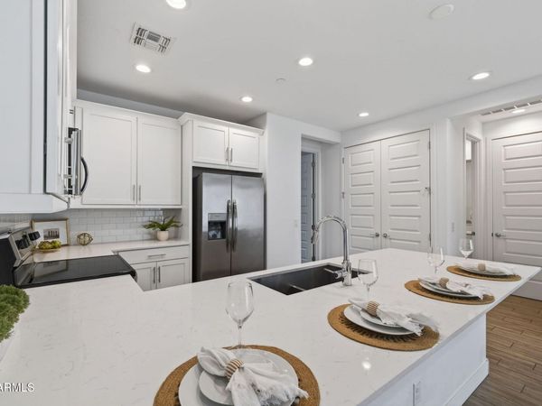 4637 S JETTY, Mesa, AZ 85212