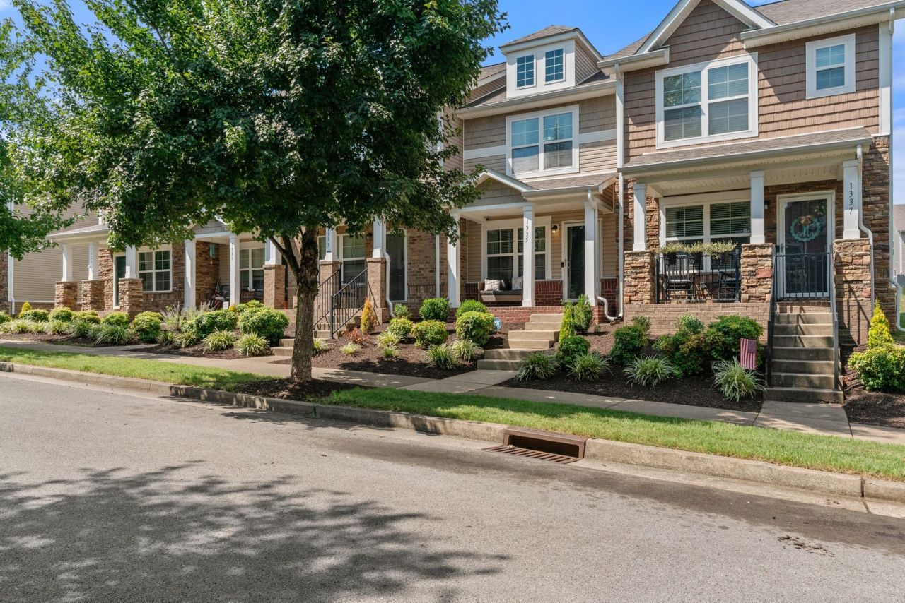 1335 Riverbrook Dr, Hermitage, TN 37076 Main Photo
