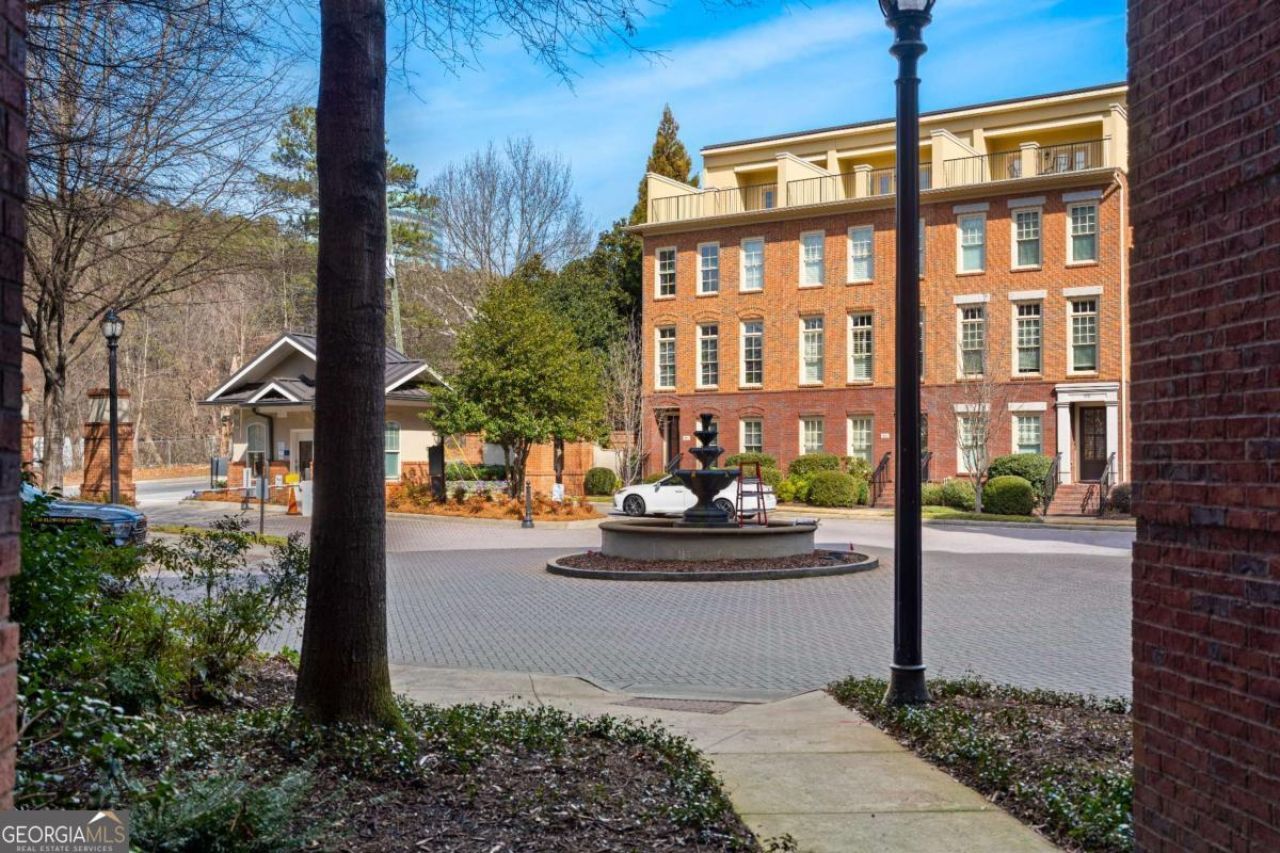 200 River Vista Drive, Unit 516, Atlanta, GA 30339 Main Photo