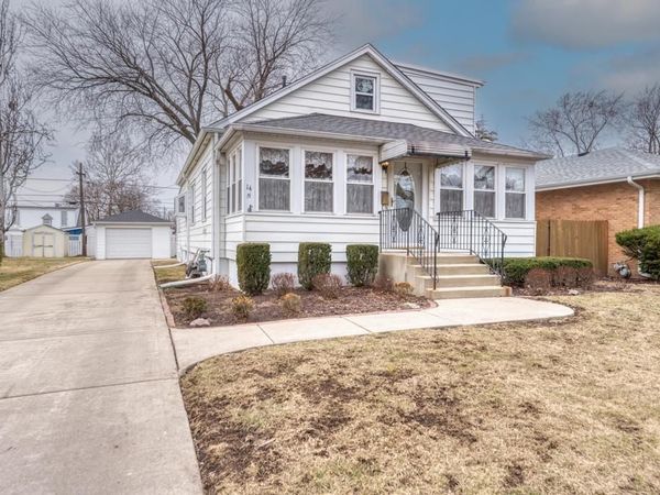 14 N Wisconsin Avenue, Addison, IL 60101