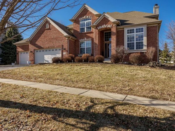 422 MAPLE LEAF Lane, Poplar Grove, IL 61065