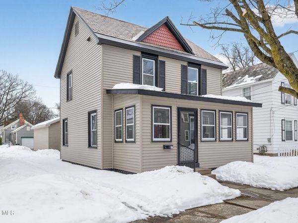 15 Murdock Avenue, Glens Falls, NY 12801