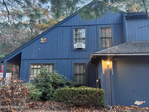 93 Thimbleberry Road, Malta, NY 12020