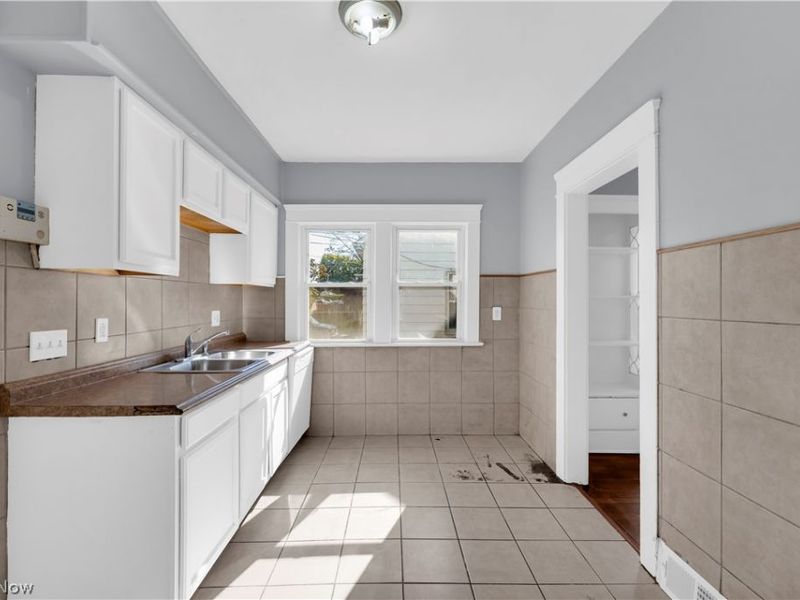 8113 Garfield Boulevard, Unit 1/DN, Cleveland, OH 44125 Photo 11