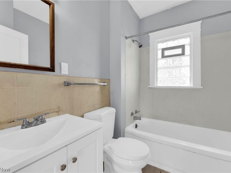 8113 Garfield Boulevard, Unit 1/DN, Cleveland, OH 44125 Photo 18