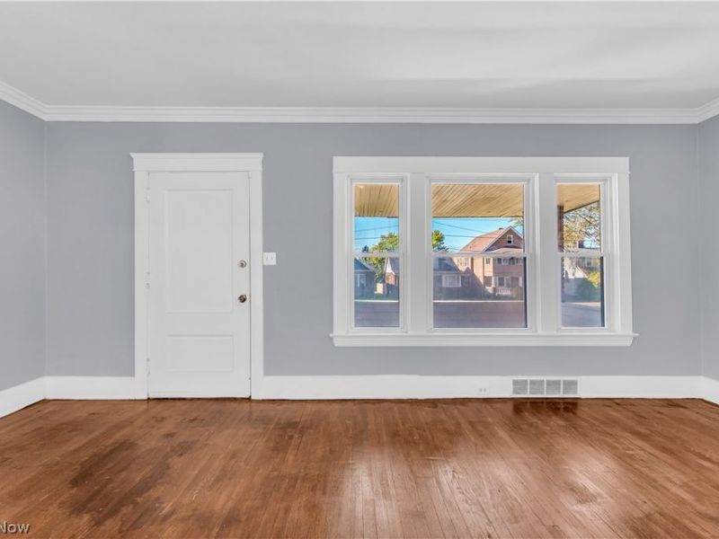 8113 Garfield Boulevard, Unit 1/DN, Cleveland, OH 44125 Photo 4