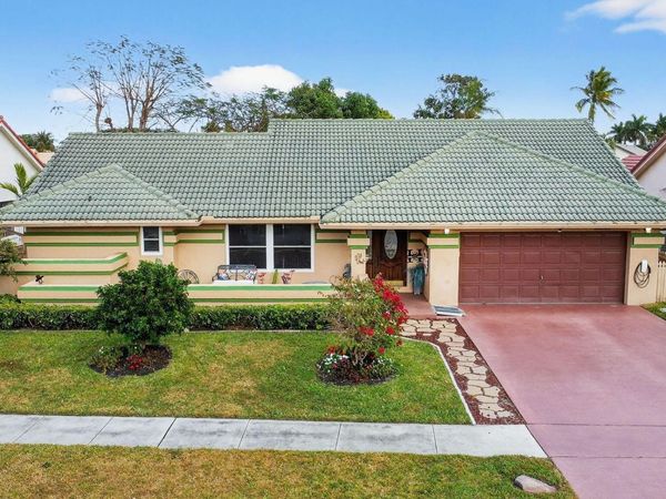 9744 Majestic Way, Boynton Beach, FL 33437