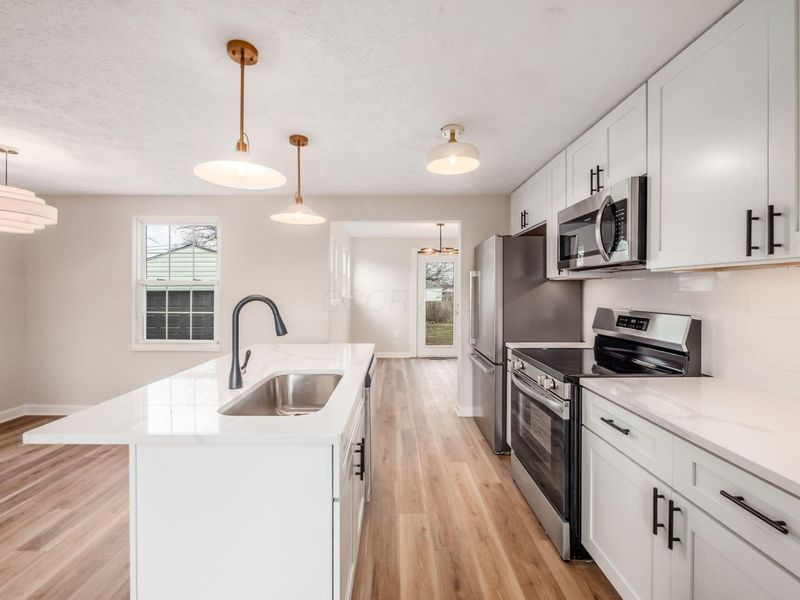 796 Redford Avenue, Columbus, OH 43207 Photo 14