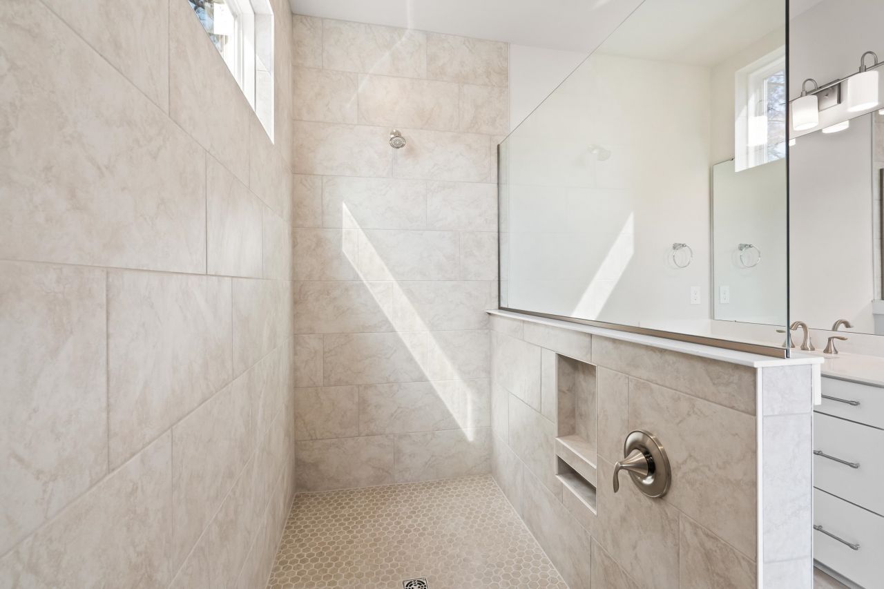 319 Crossing Ct. Photo 22