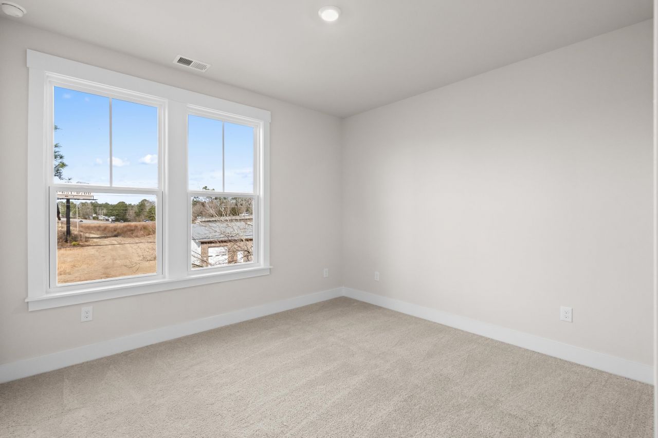 319 Crossing Ct. Photo 24