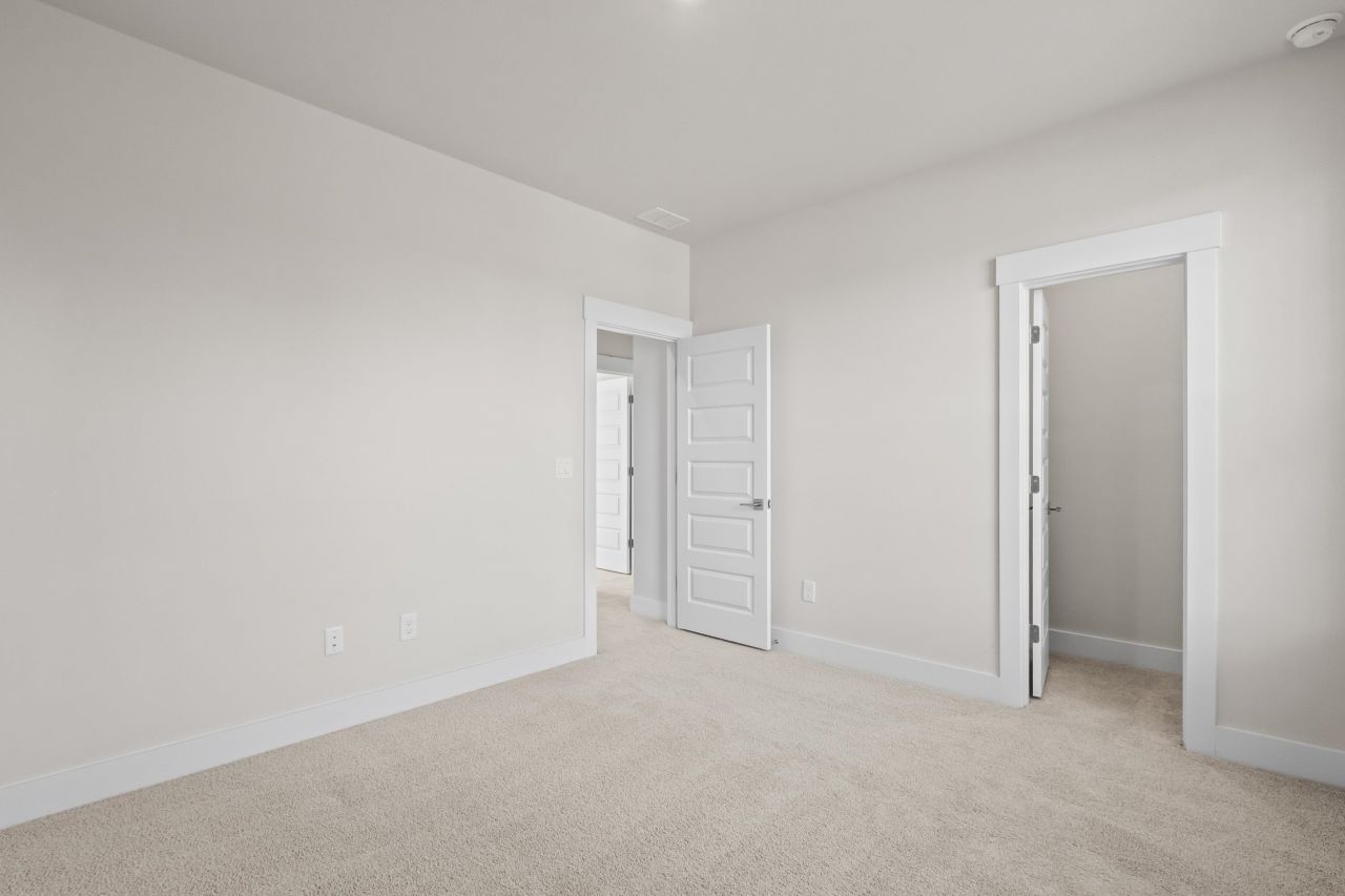 319 Crossing Ct. Photo 25