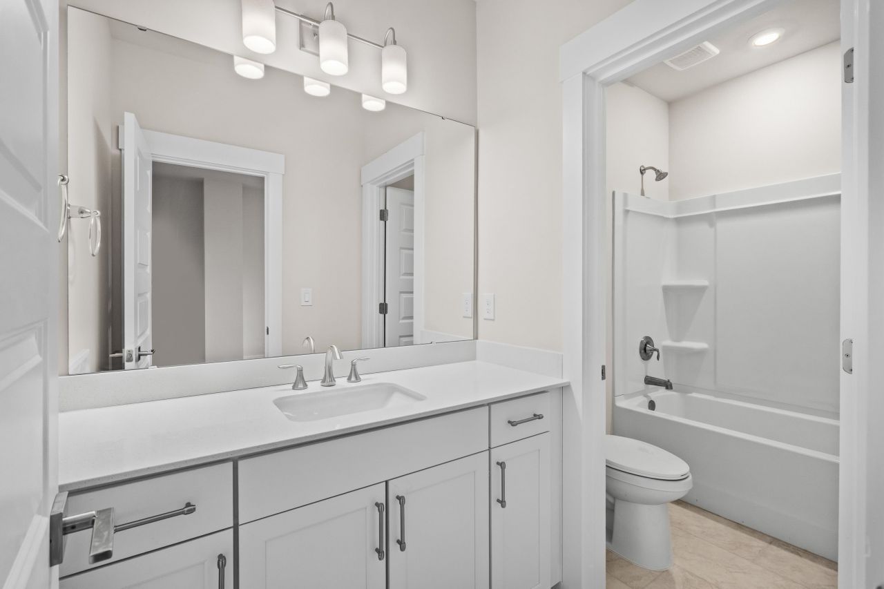 319 Crossing Ct. Photo 33