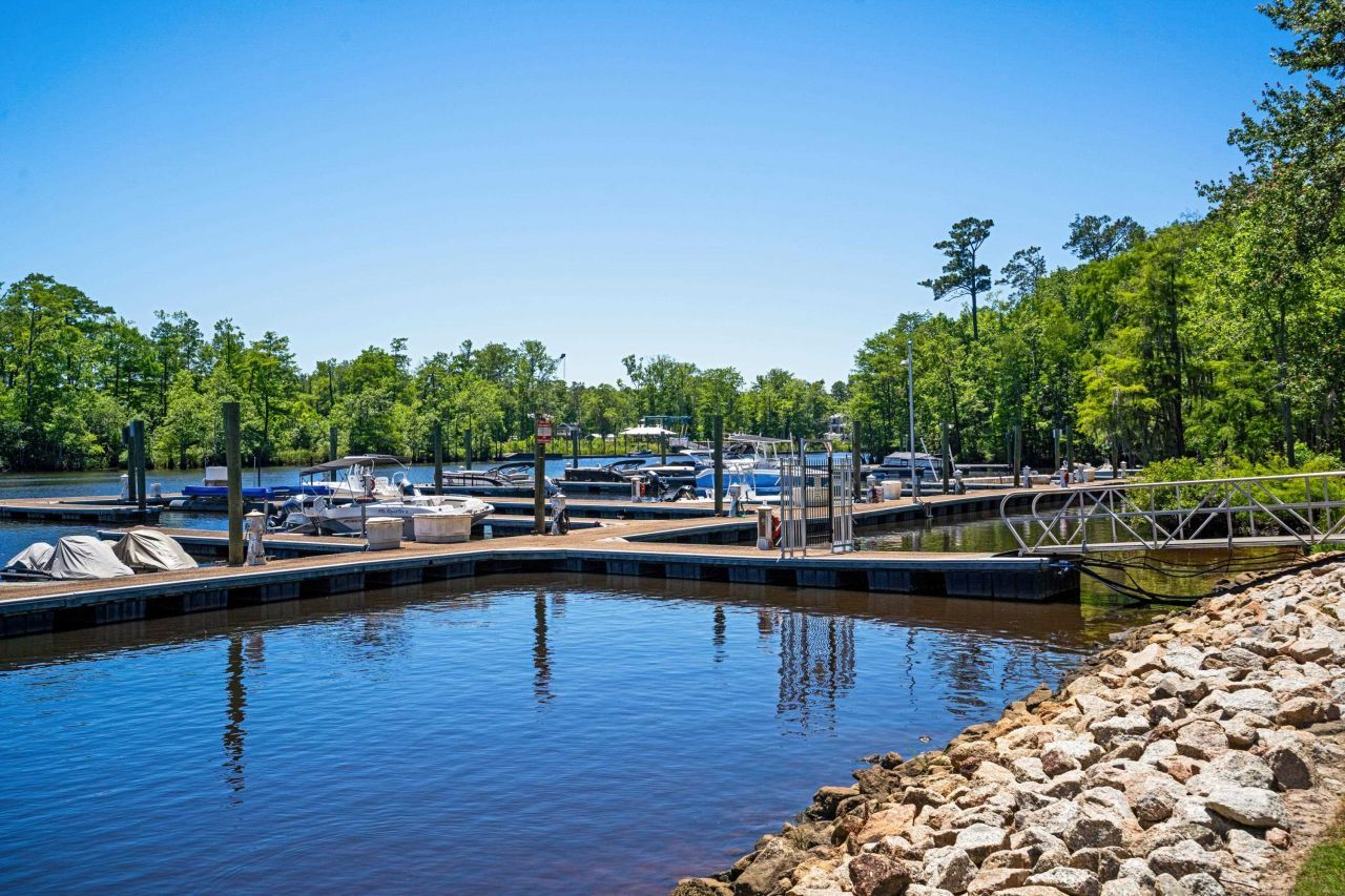 319 Crossing Ct. Photo 39