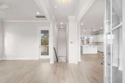 319 Crossing Ct. photo 4