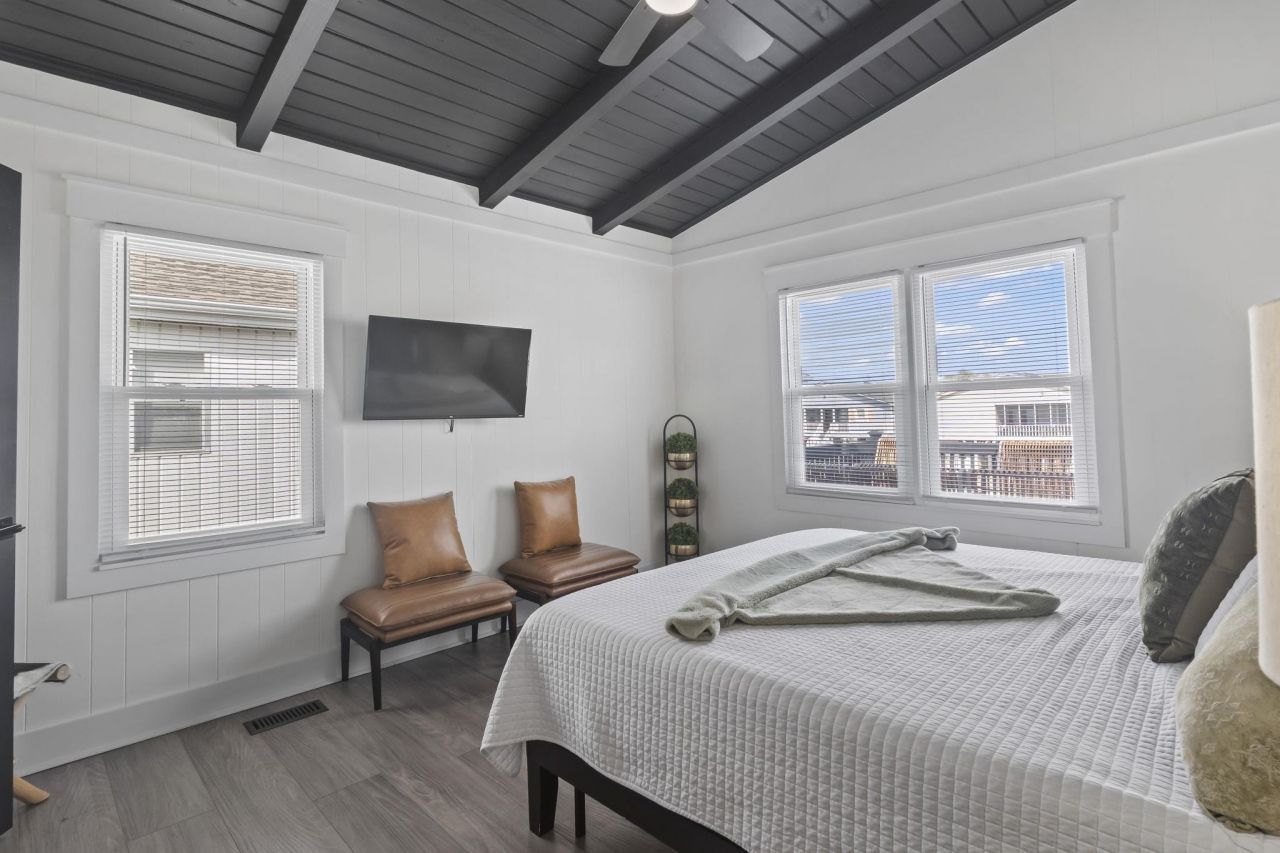 324 54th Ave. N Photo 27