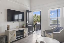 324 54th Ave. N photo 4