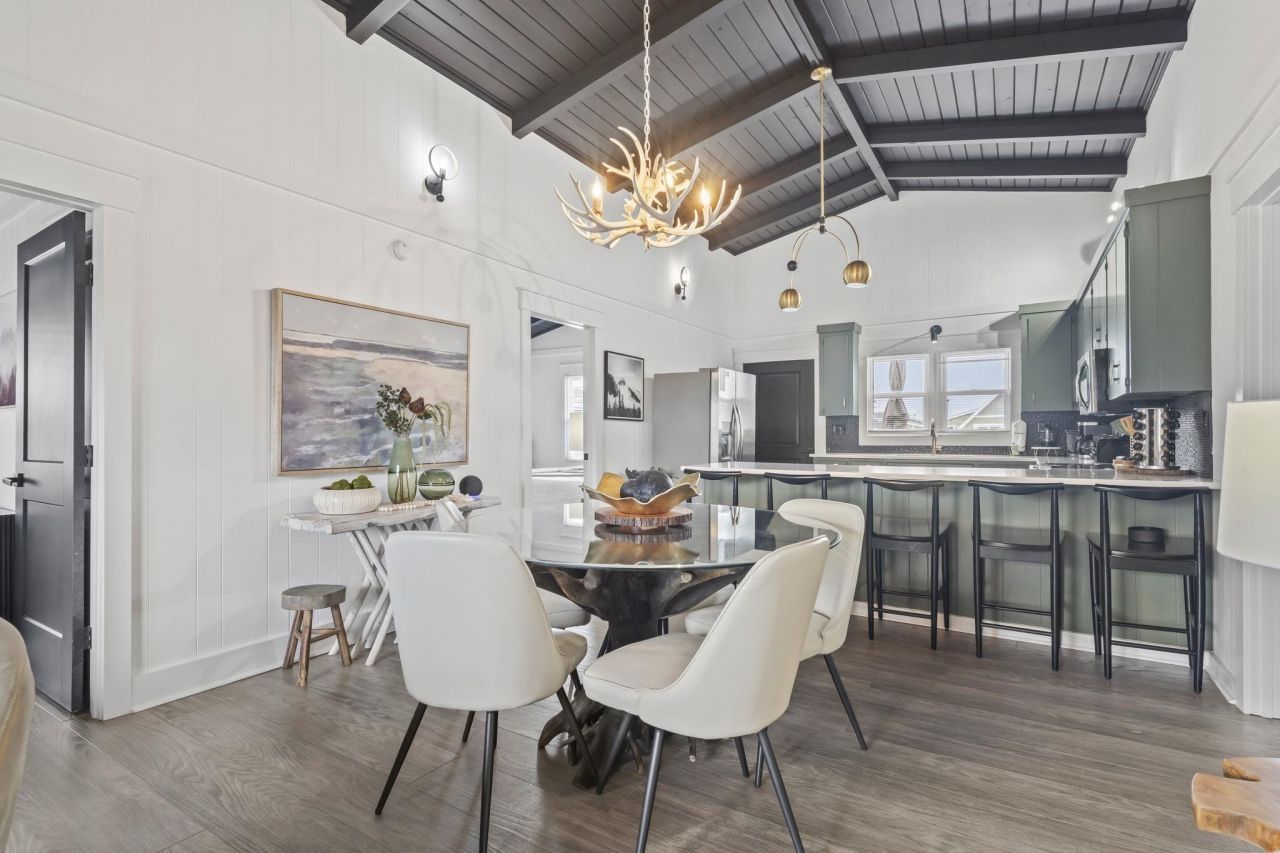 324 54th Ave. N Photo 7