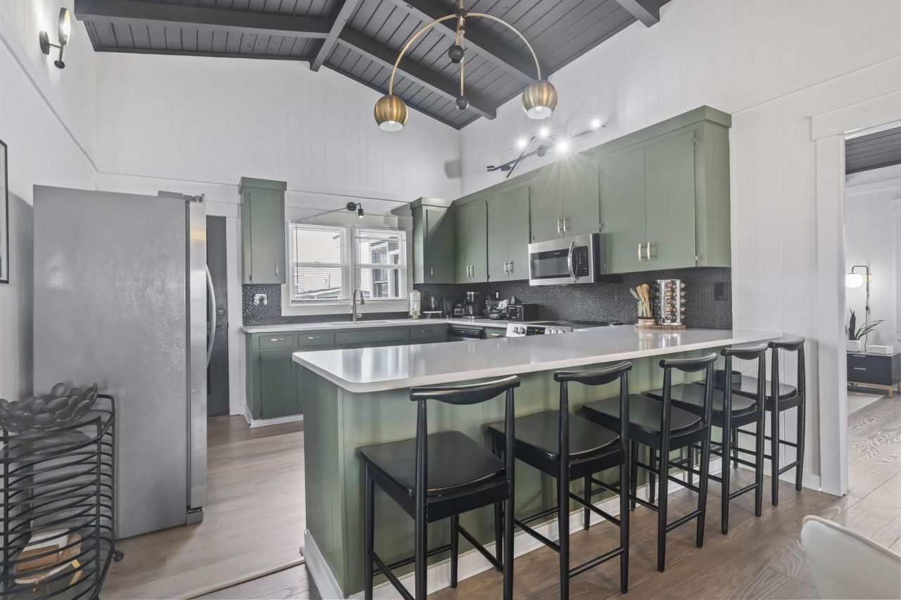 324 54th Ave. N Photo 8