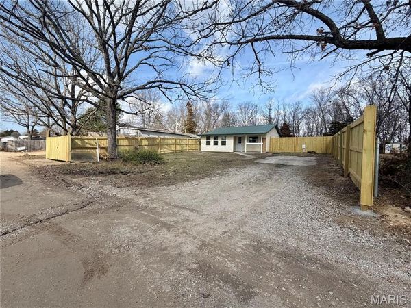 15775 Hallmark Lane, St Robert, MO 65584