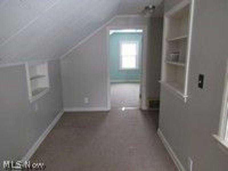 249 Roosevelt Avenue, Elyria, OH 44035 Photo 13