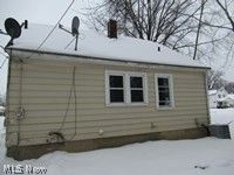 249 Roosevelt Avenue, Elyria, OH 44035 Photo 2