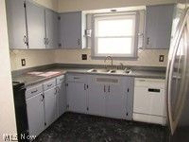 249 Roosevelt Avenue, Elyria, OH 44035 Photo 7