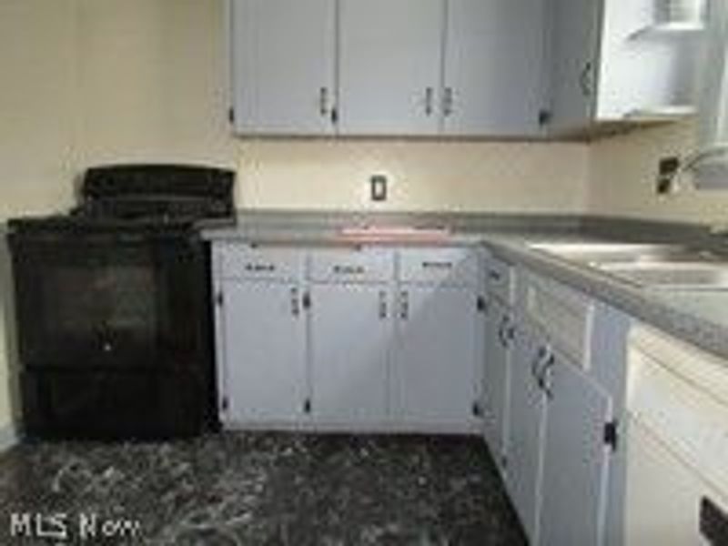 249 Roosevelt Avenue, Elyria, OH 44035 Photo 8