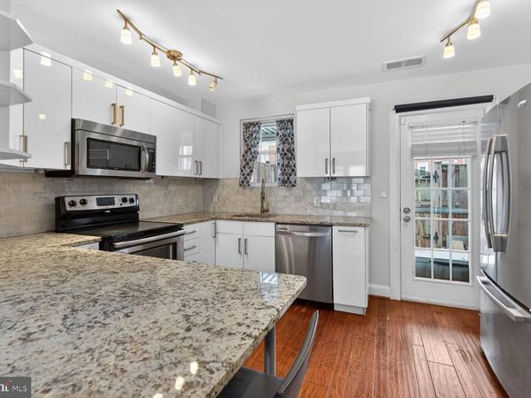 2800 A S WAKEFIELD STREET, Unit A, ARLINGTON, VA 22206