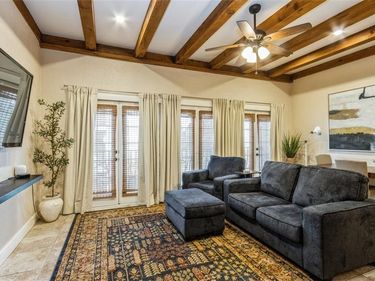 1111 W 46th Street, Unit 4, Kansas City, MO 64112