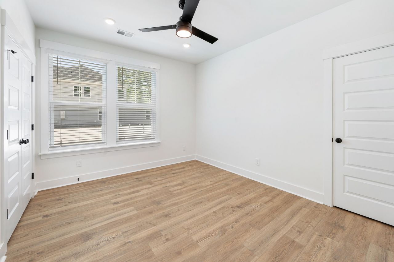 5030 Huckleberry Ln. Photo 10