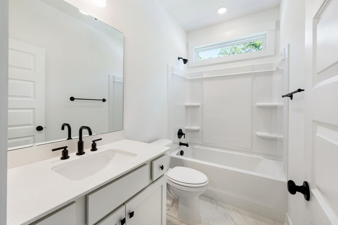 5030 Huckleberry Ln. Photo 8