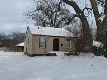 15225 E State Fair Street, Detroit, MI 48205